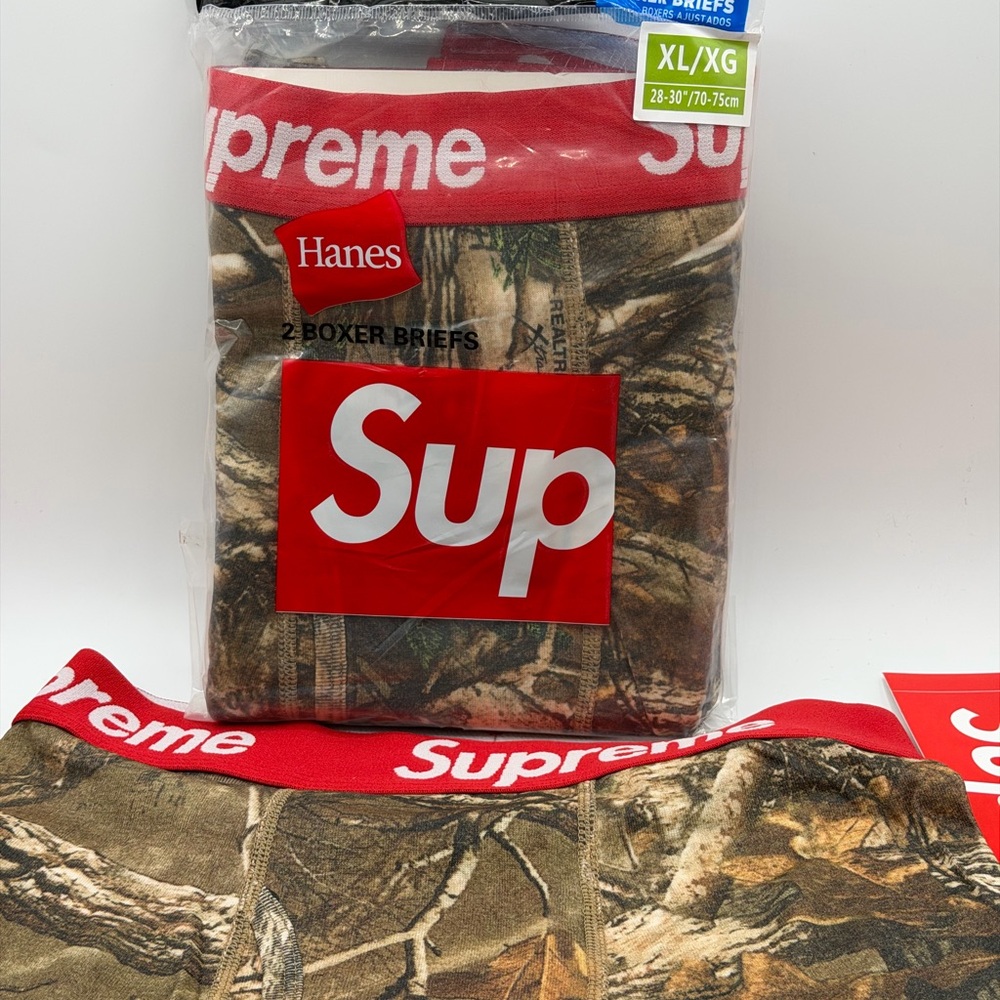 Supreme x Hanes Real Tree Camo Boxer Briefs - Picture 4 of 5